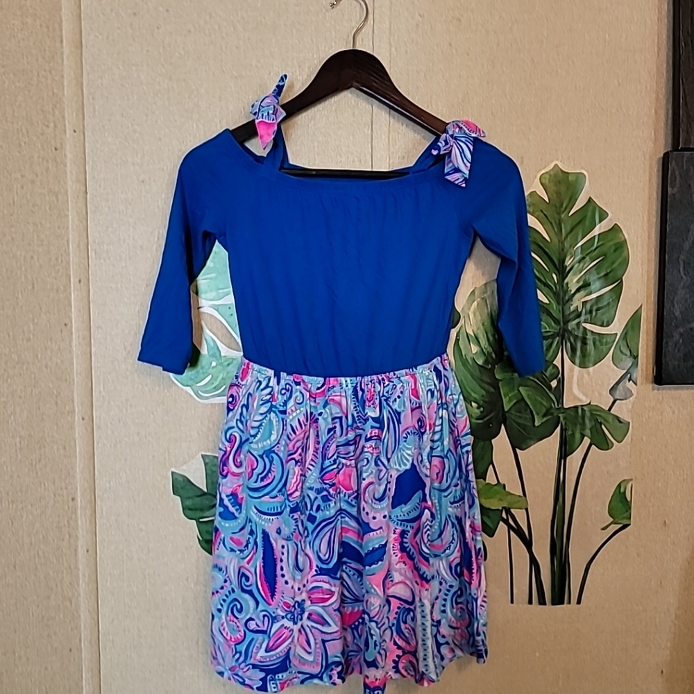 Lilly Pulitzer Drees Shoulder open